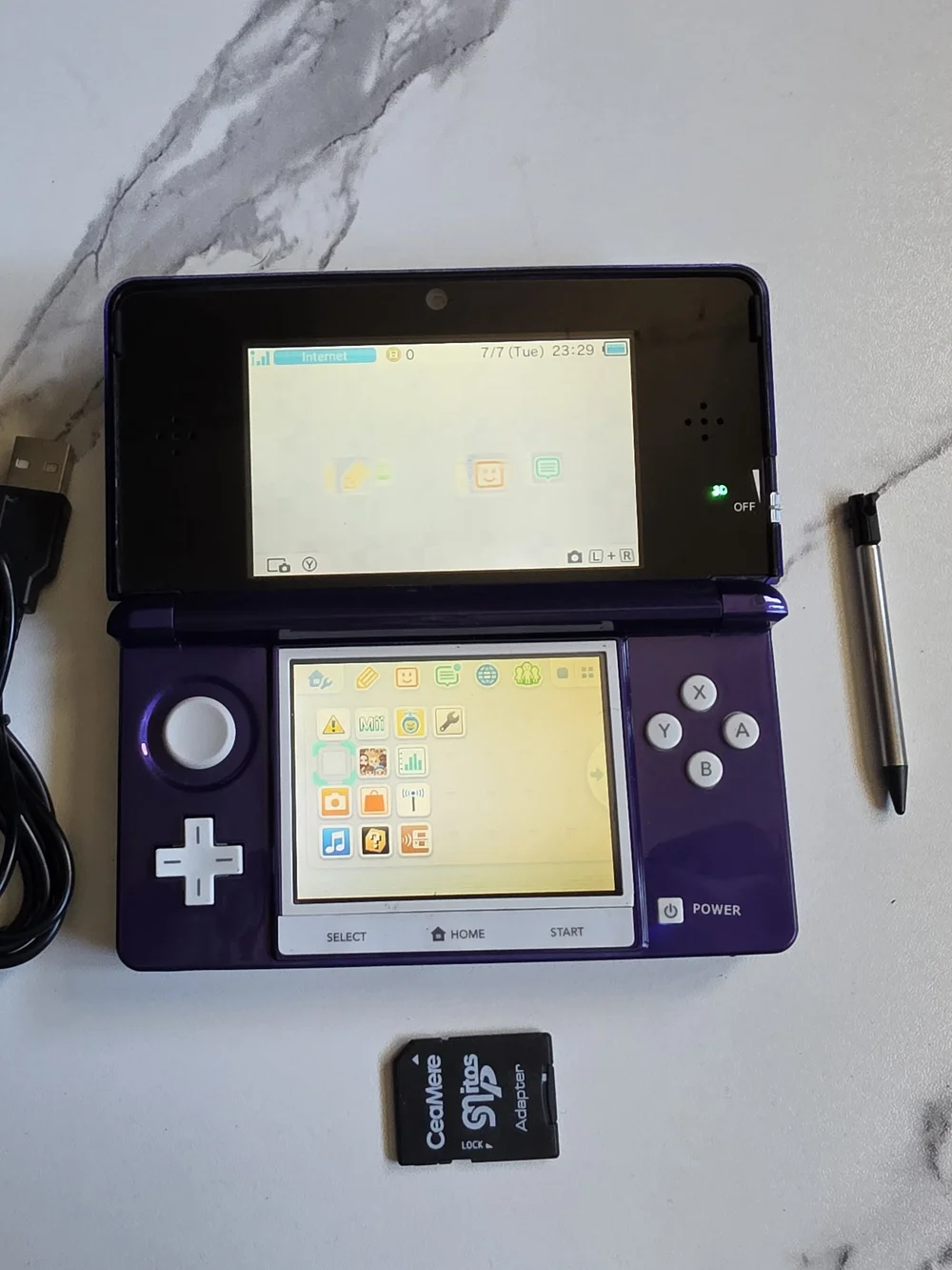 Nintendo 3DS Handheld Console - Midnight Purple